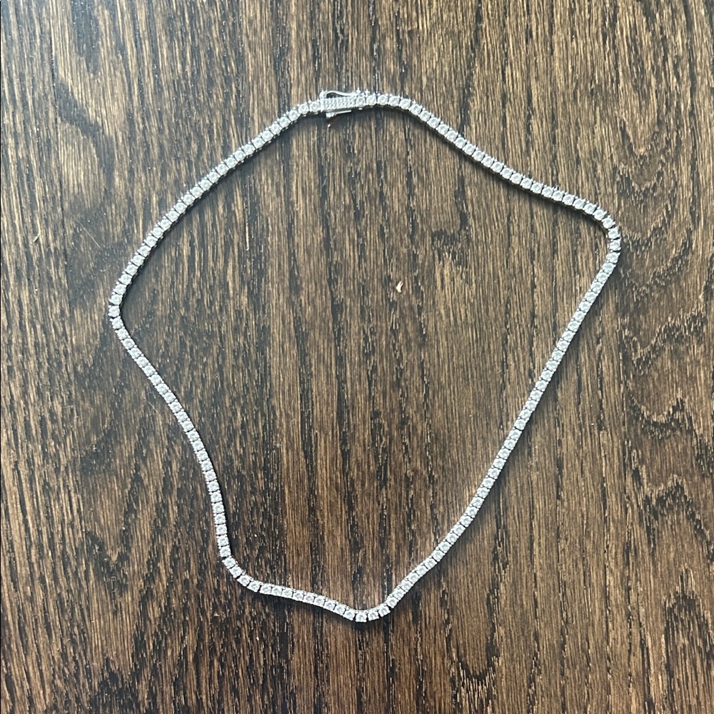 Gld 18 inch cubic zirconia necklace .
